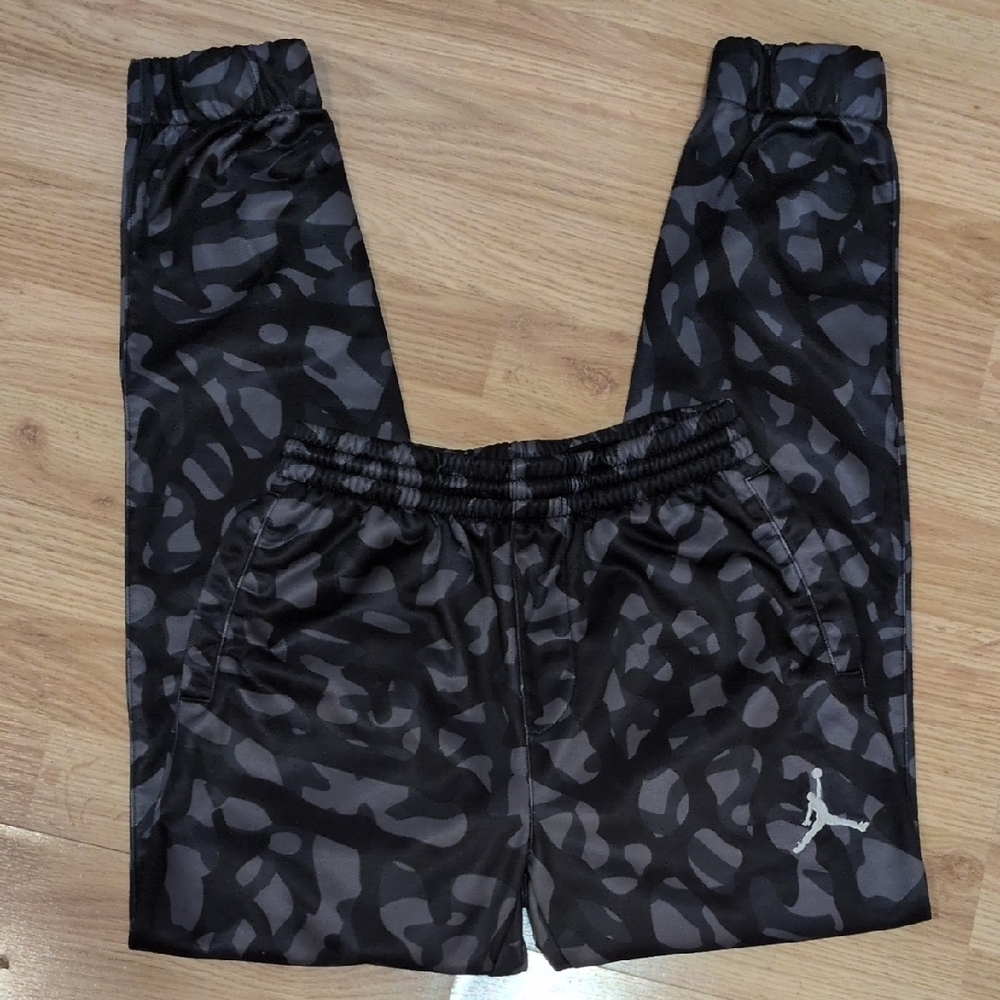Jordan Black & Dark Gray Camo Jogger Pants